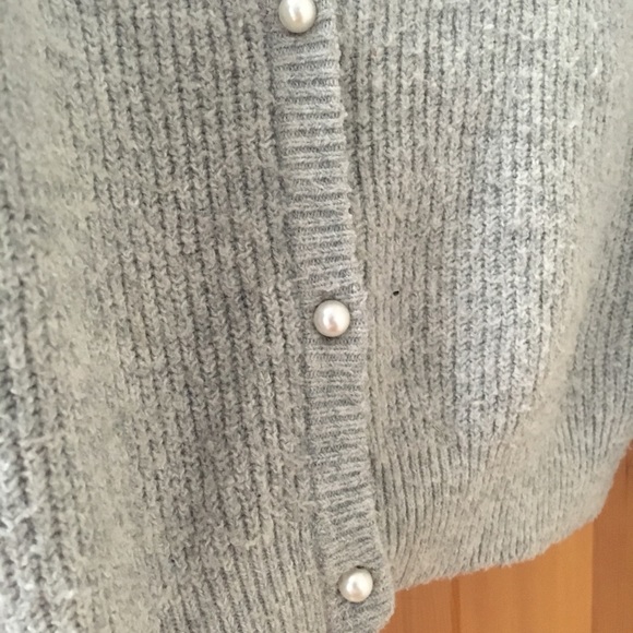 Grey Ballerina cardigan with pearl buttons - Picture 3 of 4